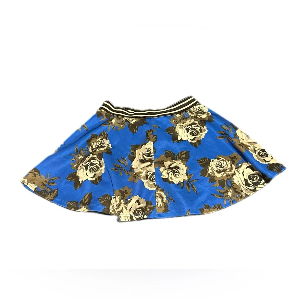 Justice Skort‎